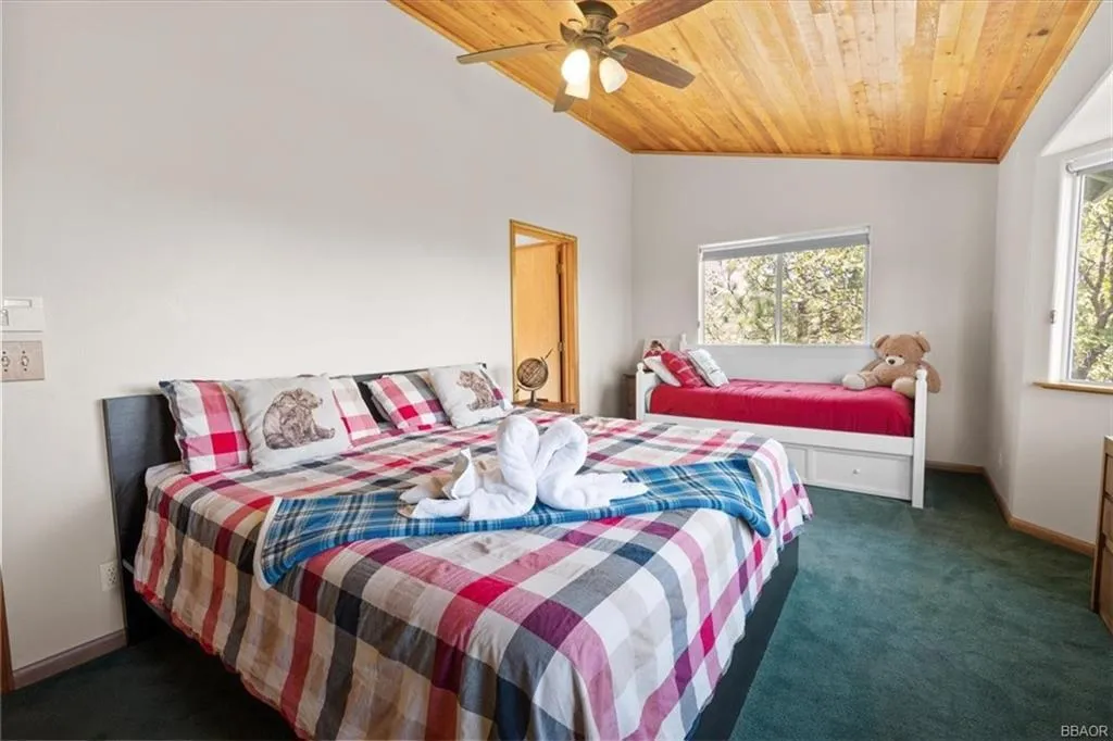 1396 La Crescenta Drive, Big Bear, California 92314 home-pic-10