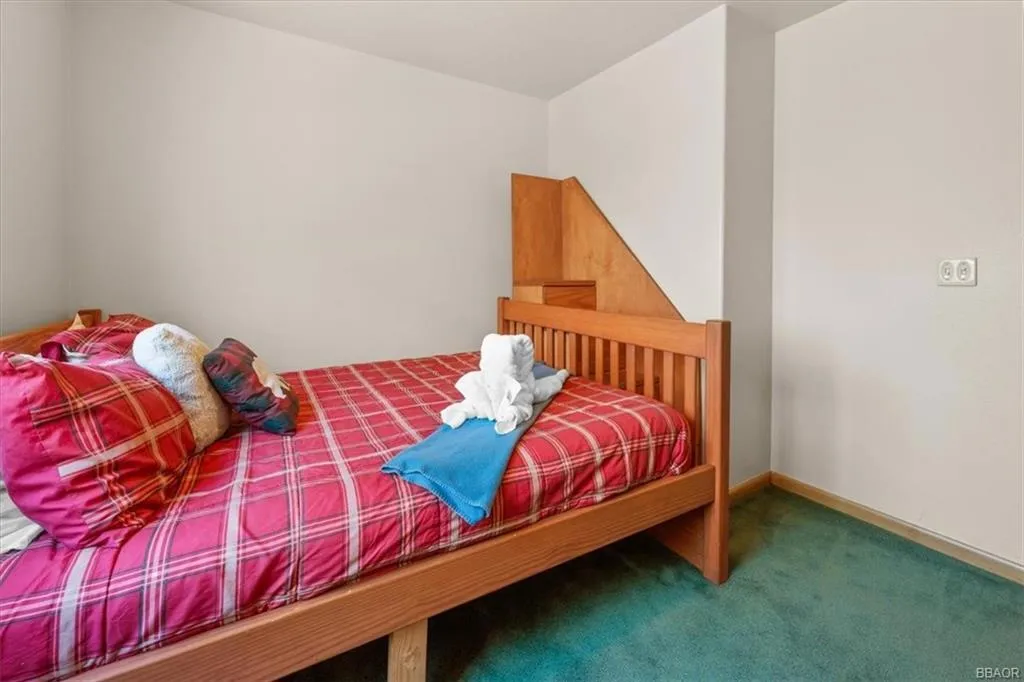 1396 La Crescenta Drive, Big Bear, California 92314 home-pic-15