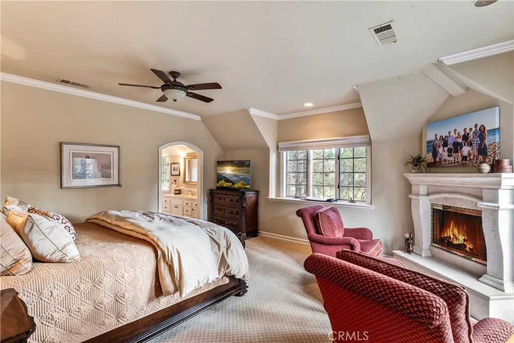 699 Brentwood, Lake Arrowhead, California 92352 home-pic-12