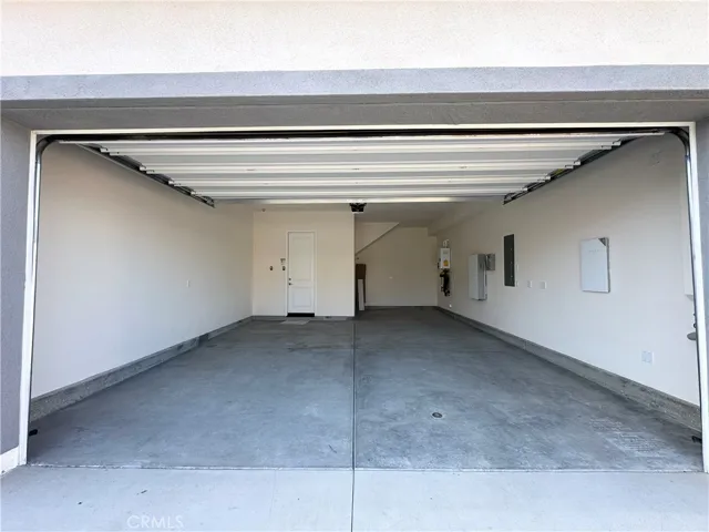 2-bay garage