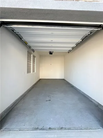 1-bay garage