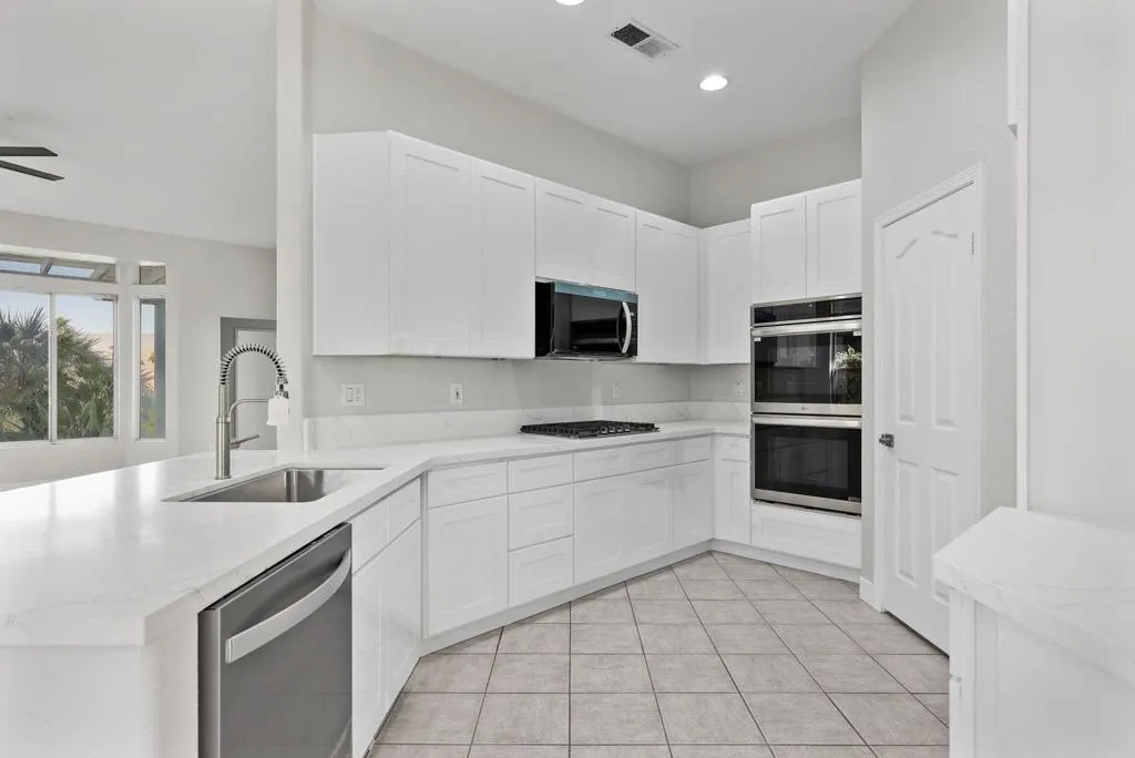 44584 S Heritage Palms Drive, Indio, California 92201 home-pic-10