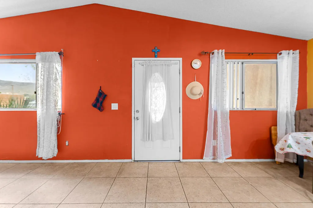 13547 Caliente Drive, Desert Hot Springs, California 92240 home-pic-5