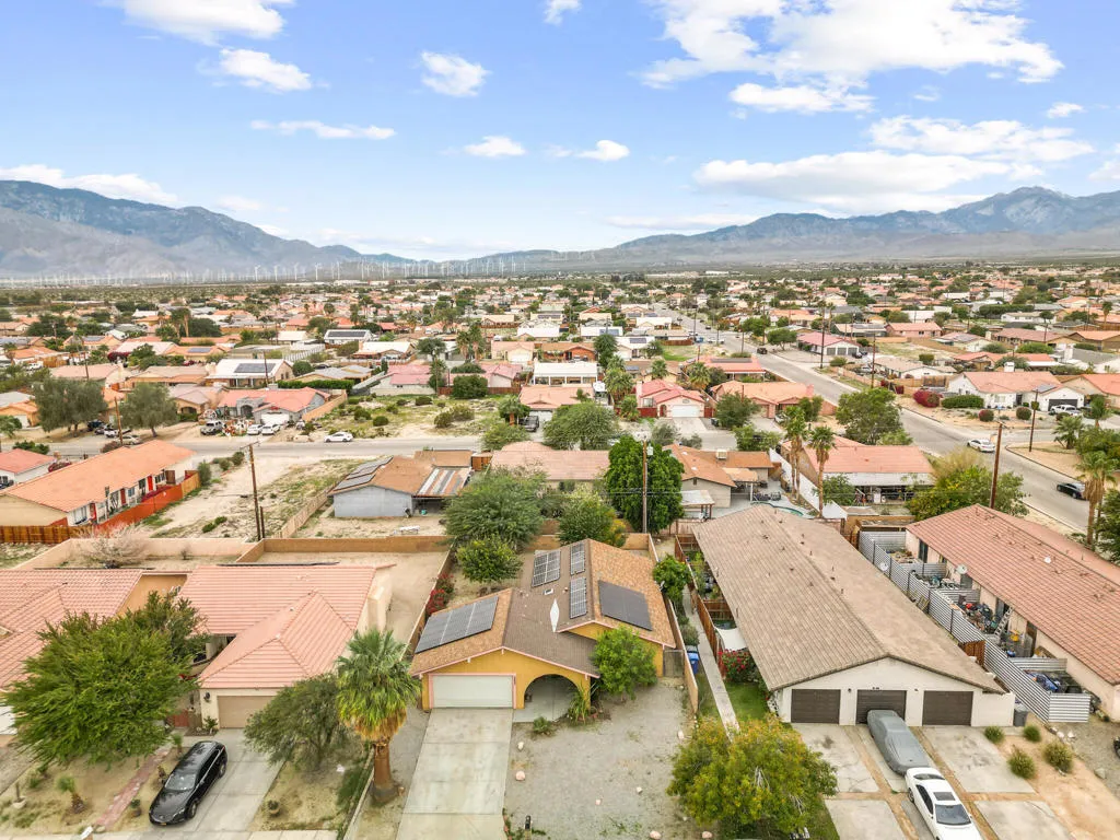 13547 Caliente Drive, Desert Hot Springs, California 92240 home-pic-27