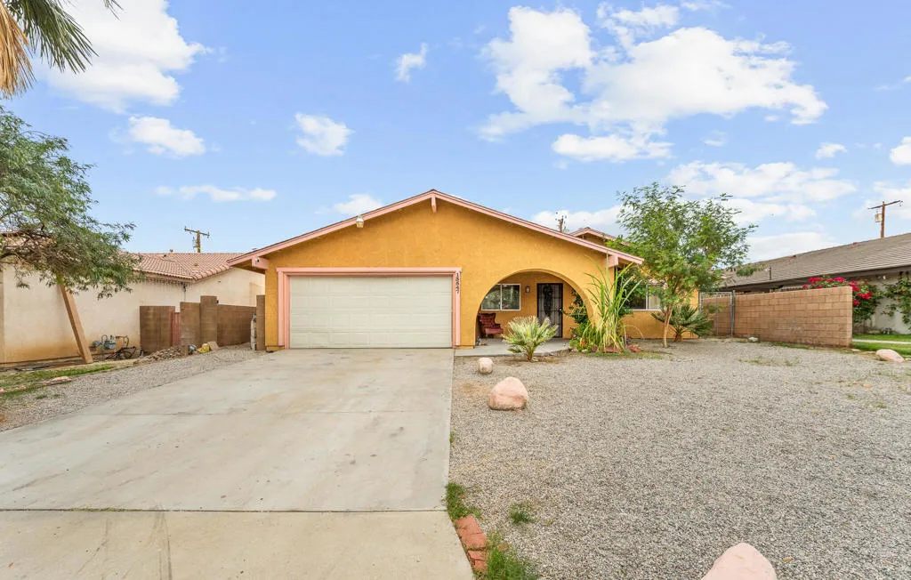 13547 Caliente Drive, Desert Hot Springs, California 92240 home-pic-1