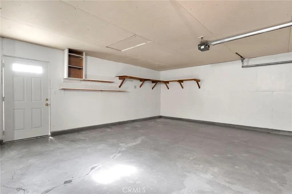 16257 Avalon, Victorville, California 92395 home-pic-33
