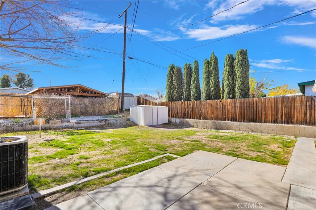 16257 Avalon, Victorville, California 92395 home-pic-36
