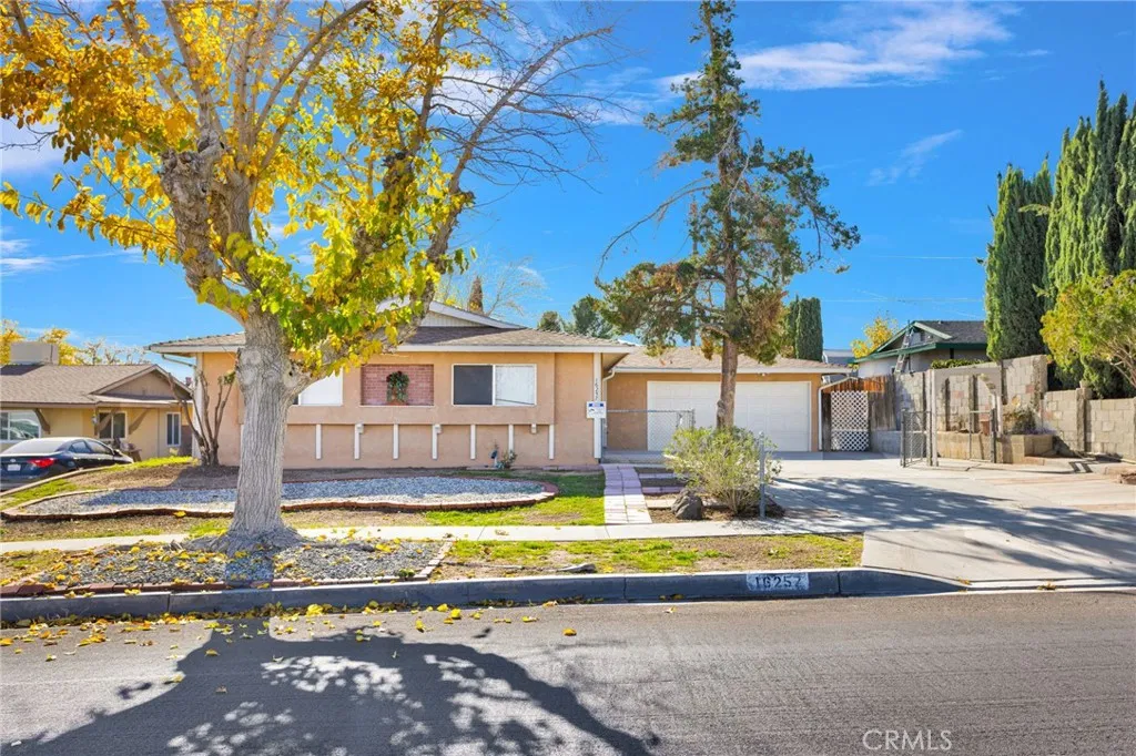 16257 Avalon, Victorville, California 92395 home-pic-1