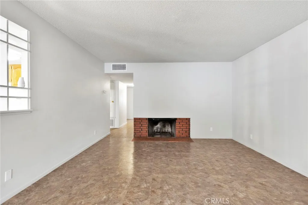 16257 Avalon, Victorville, California 92395 home-pic-8