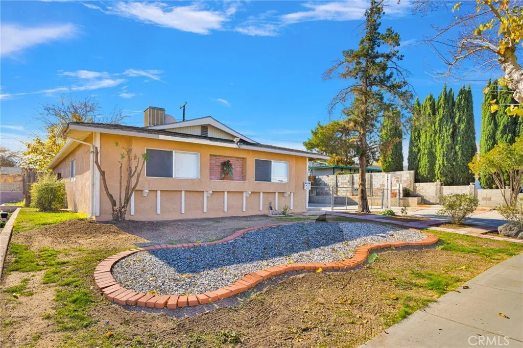 16257 Avalon, Victorville, California 92395 home-pic-4