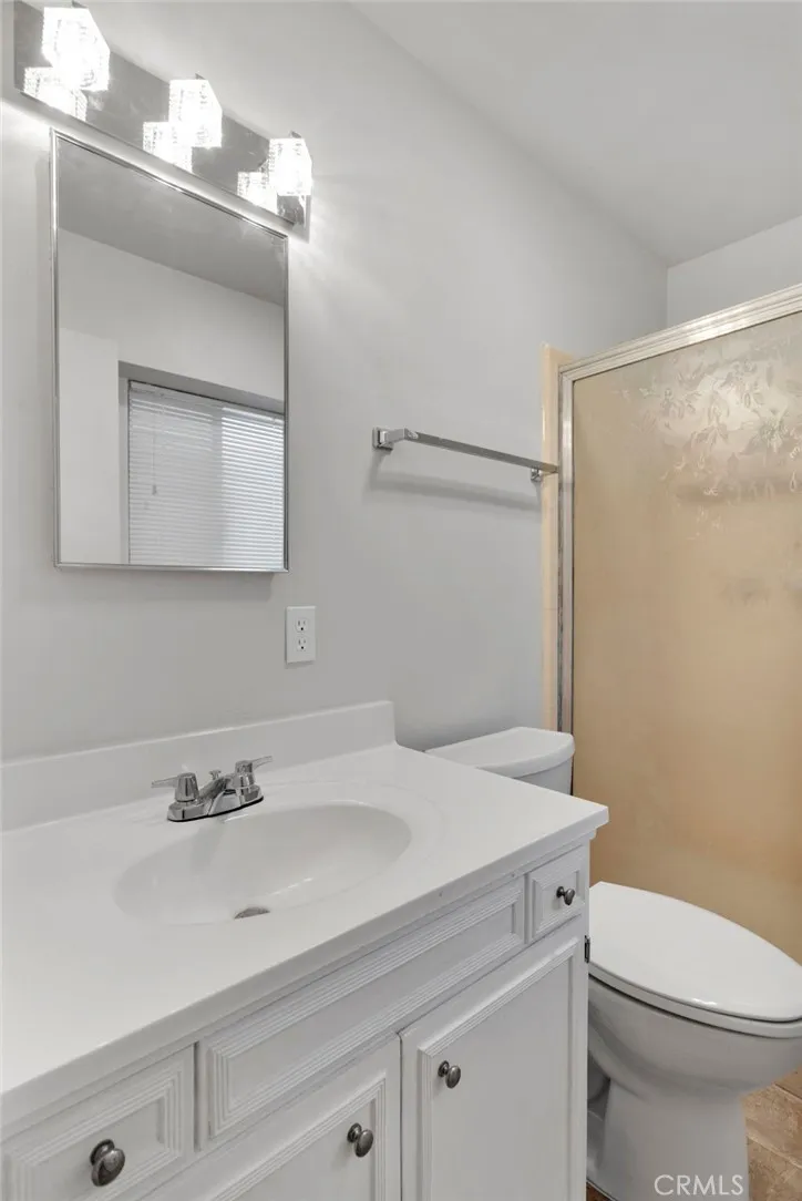 16257 Avalon, Victorville, California 92395 home-pic-26
