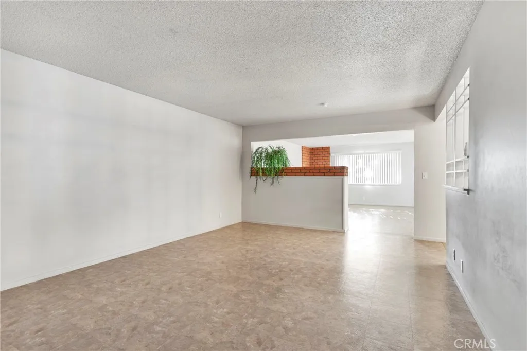 16257 Avalon, Victorville, California 92395 home-pic-7