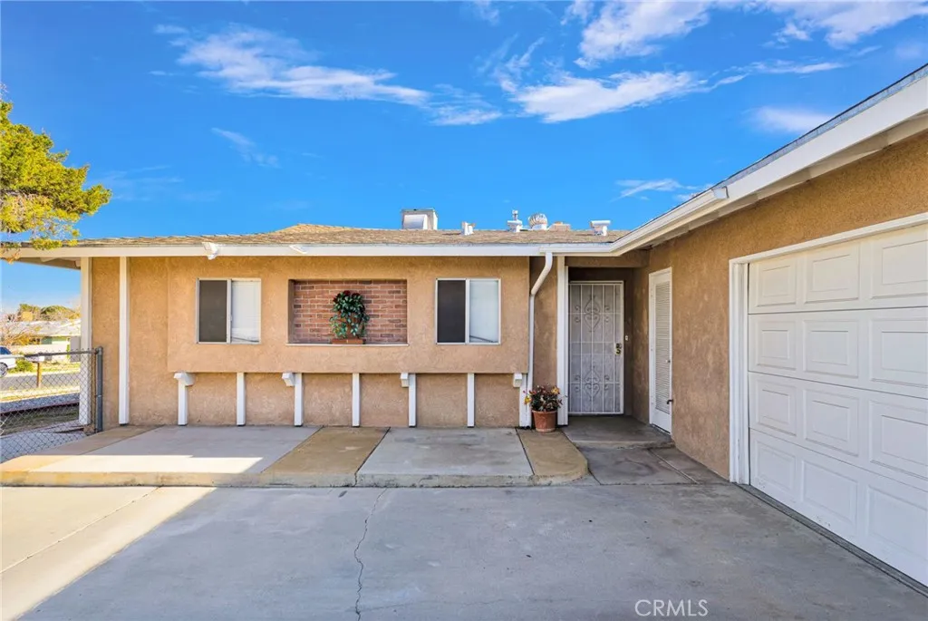 16257 Avalon, Victorville, California 92395 home-pic-5