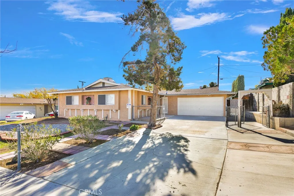 16257 Avalon, Victorville, California 92395 home-pic-2