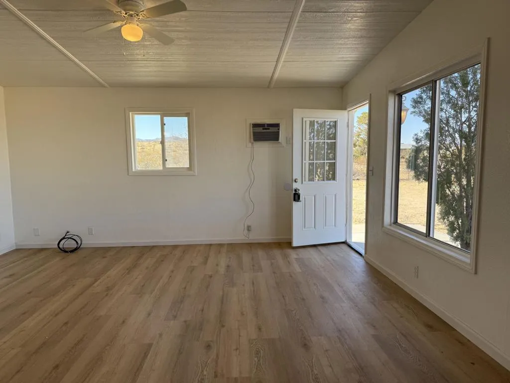 1176 Belfield Boulevard, Landers, California 92285 home-pic-6