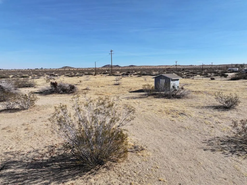 1176 Belfield Boulevard, Landers, California 92285 home-pic-24