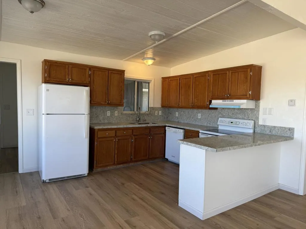 1176 Belfield Boulevard, Landers, California 92285 home-pic-9