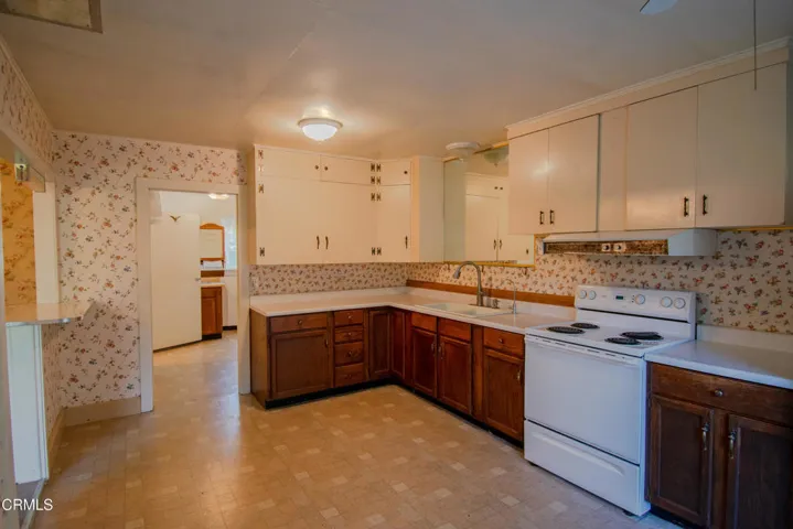 21420 S Petaluma Avenue, Fort Bragg, California 95437 — photo 5