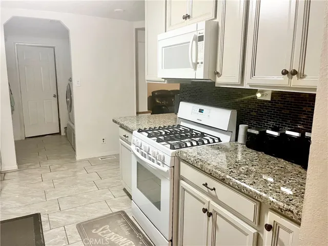 30865 Allen Avenue, Homeland, California 92548