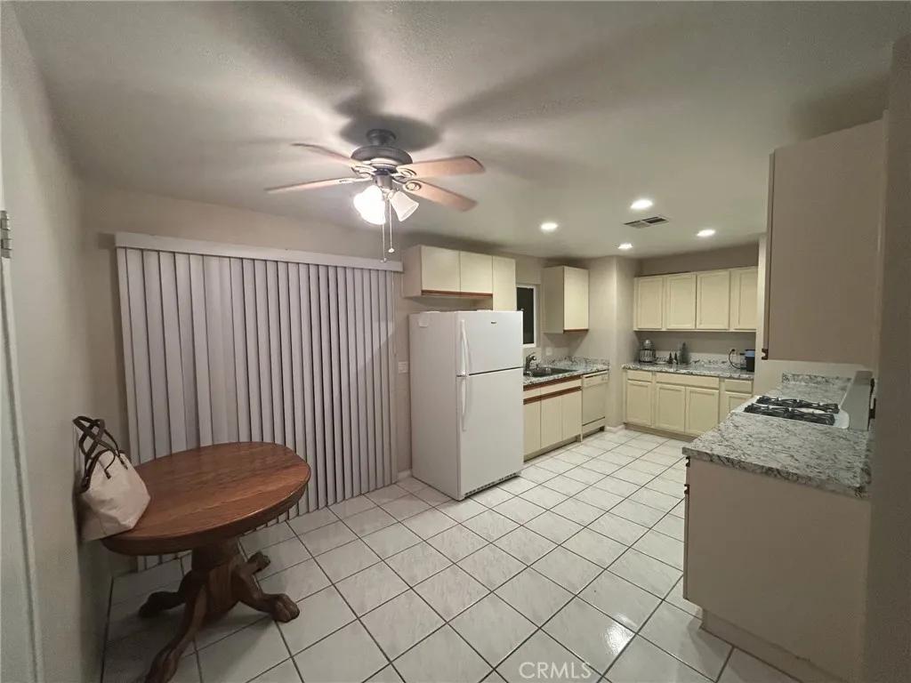 13322 Via Real, Desert Hot Springs, California 92240 home-pic-7