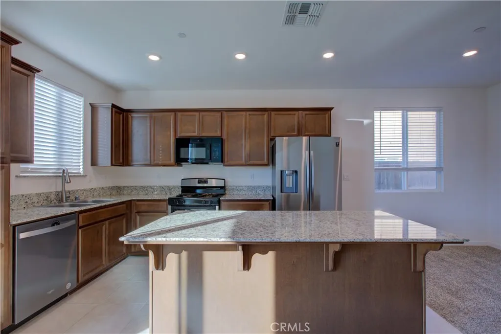 1705 Spadafore Street, Los Banos, California 93635 home-pic-10