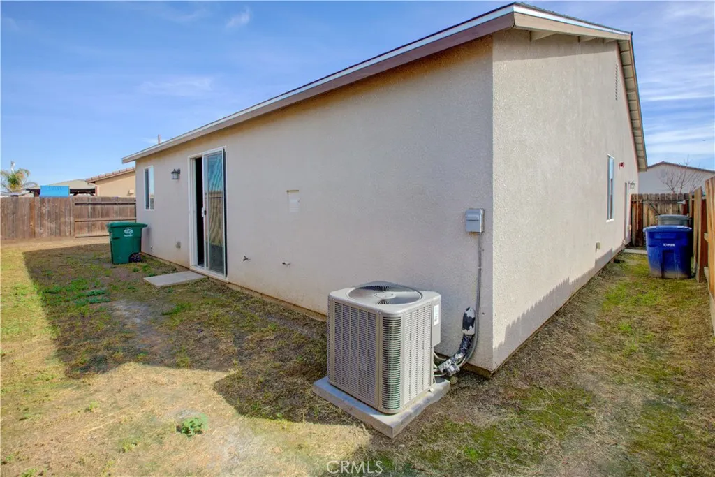 1705 Spadafore Street, Los Banos, California 93635 home-pic-26