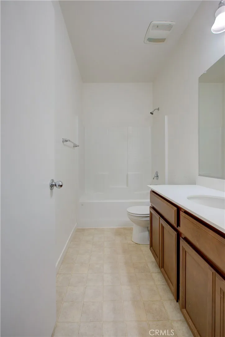 1705 Spadafore Street, Los Banos, California 93635 home-pic-14