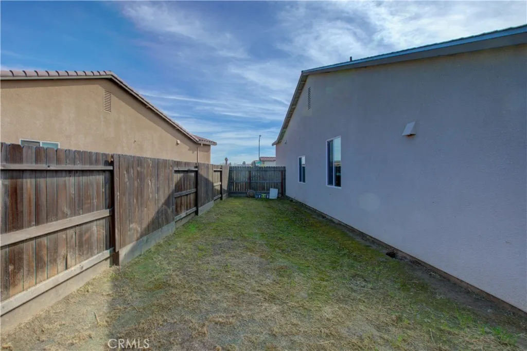 1705 Spadafore Street, Los Banos, California 93635 home-pic-28