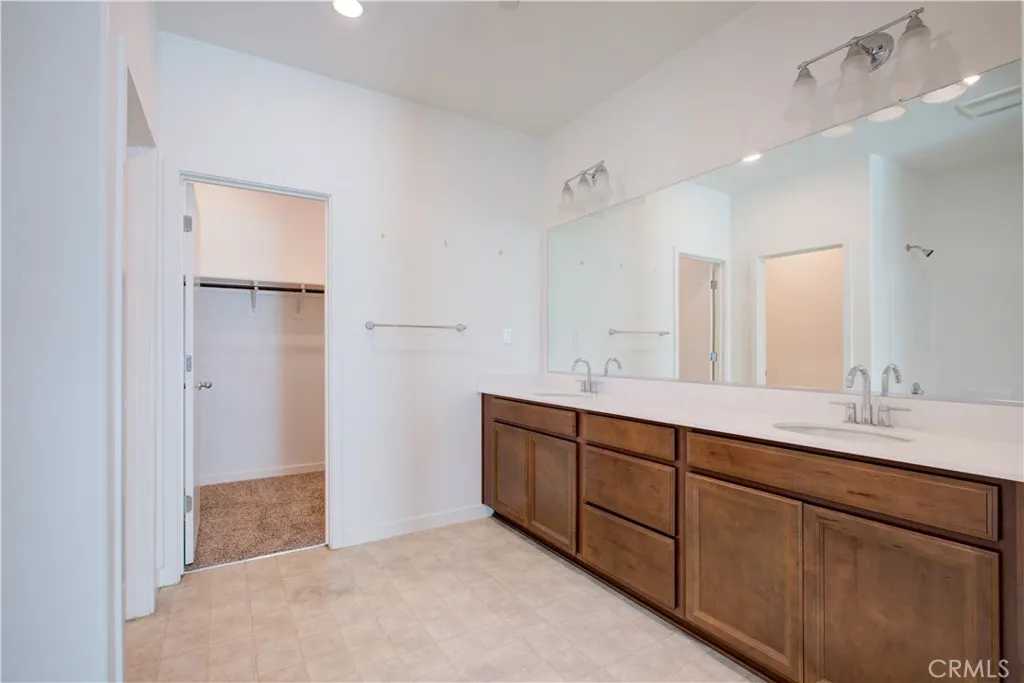 1705 Spadafore Street, Los Banos, California 93635 home-pic-18