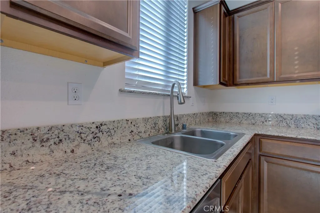 1705 Spadafore Street, Los Banos, California 93635 home-pic-7