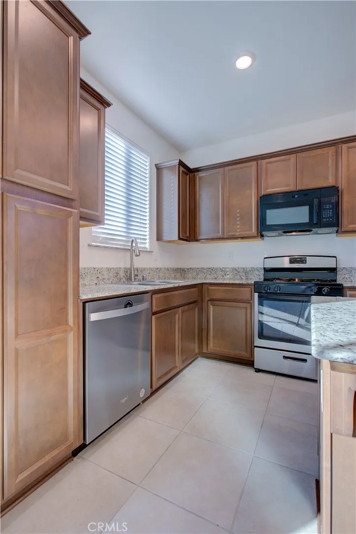 1705 Spadafore Street, Los Banos, California 93635 home-pic-6