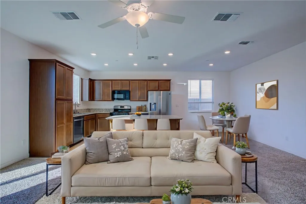 1705 Spadafore Street, Los Banos, California 93635 home-pic-3