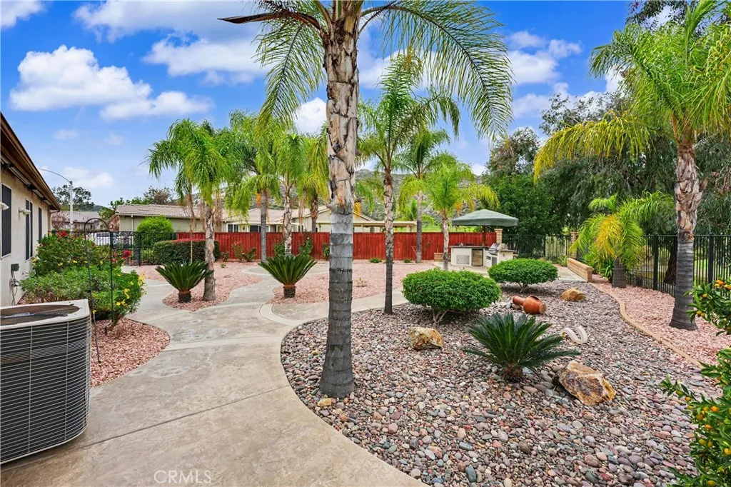 8494 Maruyama, Hemet, California 92545 home-pic-12