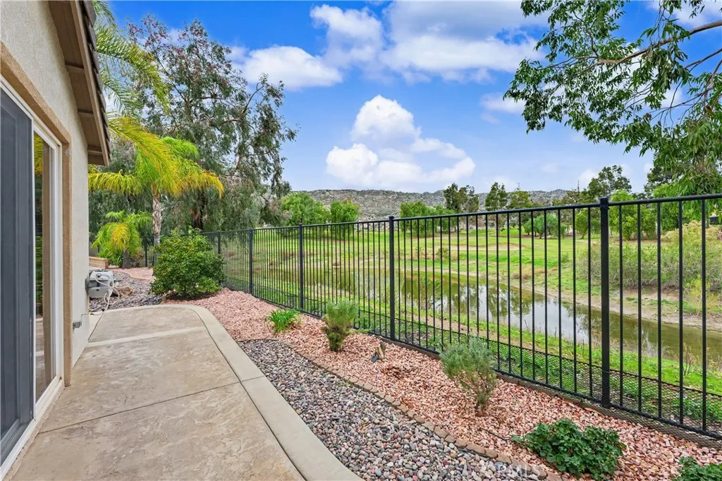 8494 Maruyama, Hemet, California 92545 home-pic-10