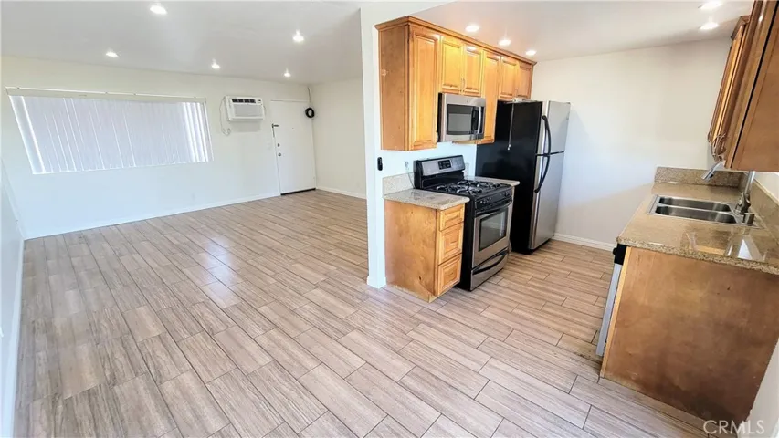 15351 Orange Avenue 26, Paramount, California 90723