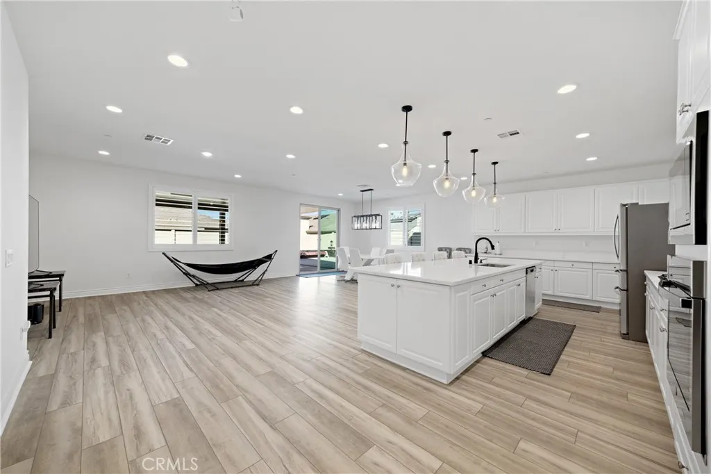 32587 Cert Street, Wildomar, California 92595 home-pic-7