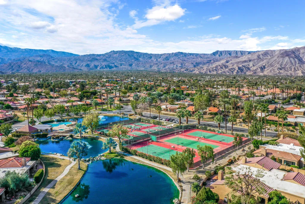 44049 Vigo Court, Palm Desert, California 92260 home-pic-35