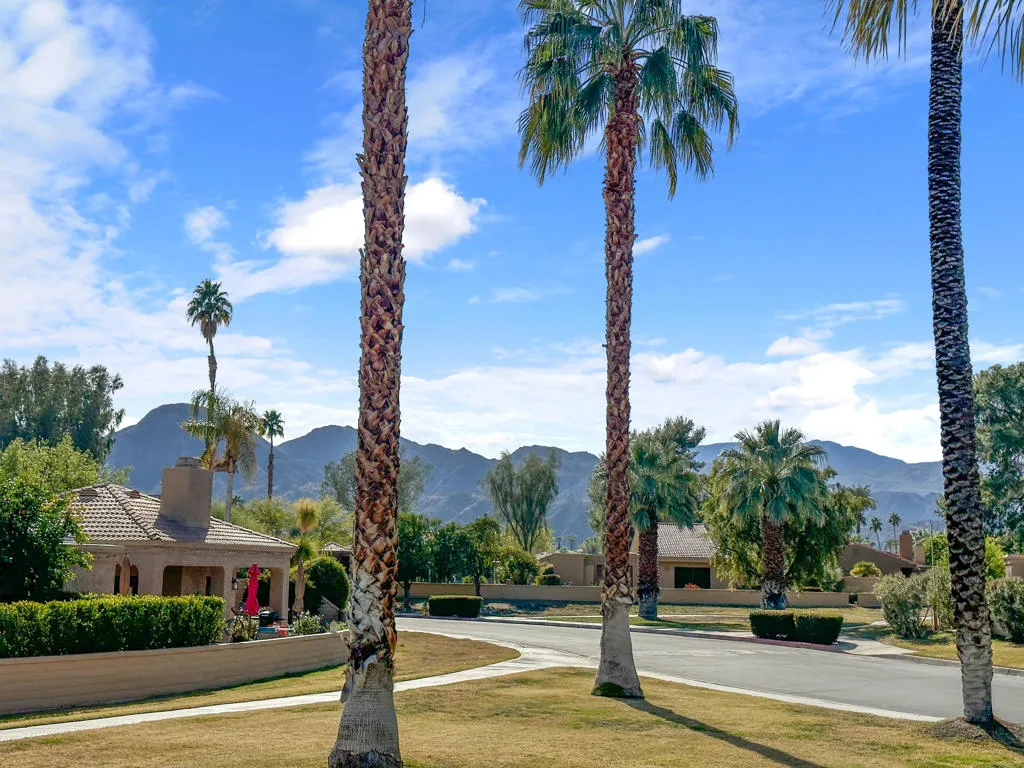 44049 Vigo Court, Palm Desert, California 92260 home-pic-29