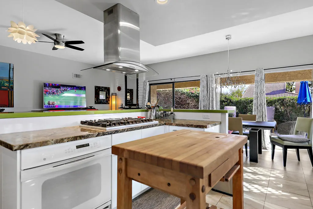 44049 Vigo Court, Palm Desert, California 92260 home-pic-12