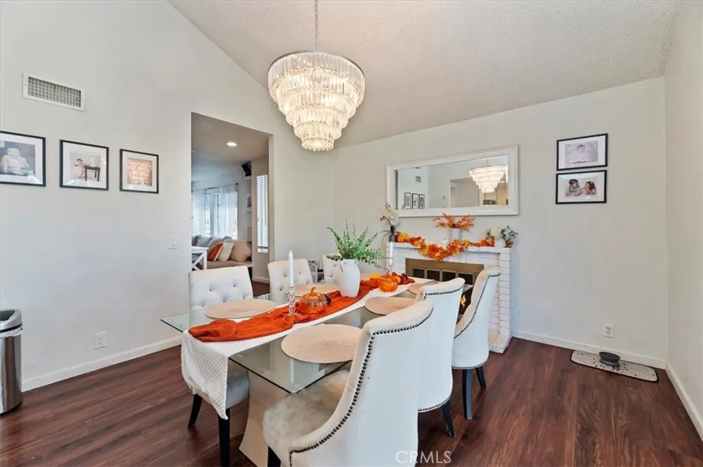 834 Robles Pl, Corona, California 92882 home-pic-15