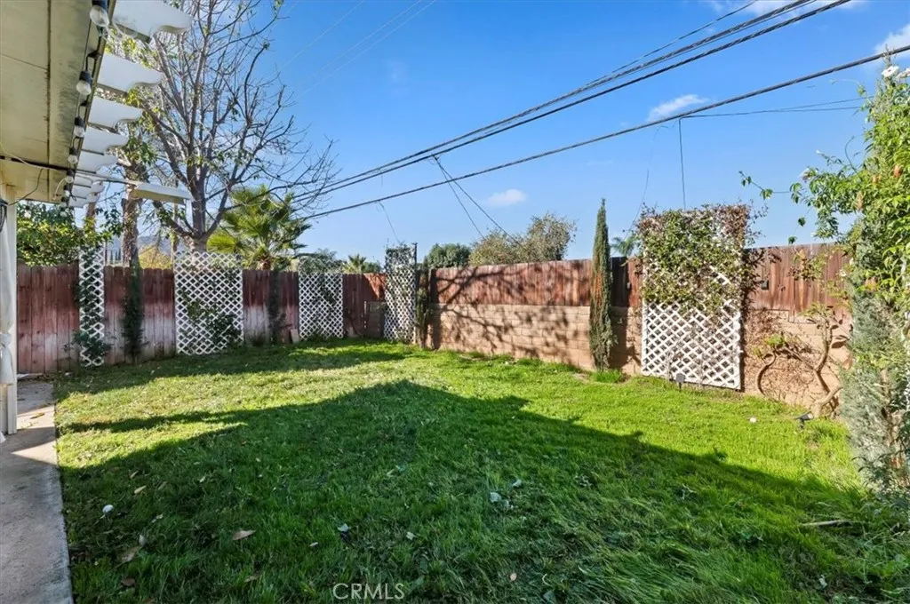 834 Robles Pl, Corona, California 92882 home-pic-33