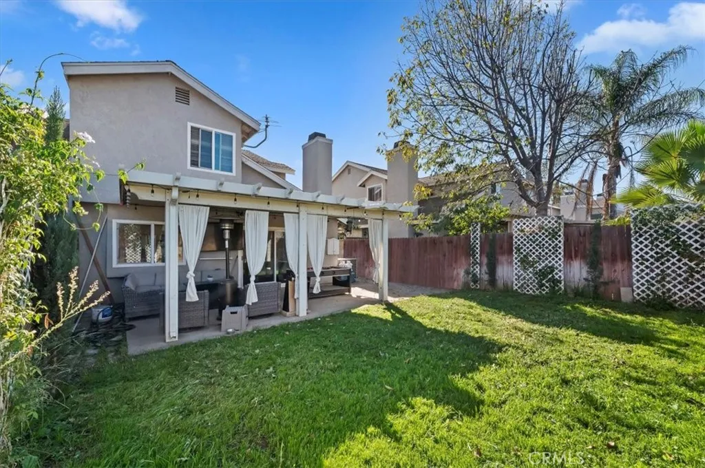 834 Robles Pl, Corona, California 92882 home-pic-32