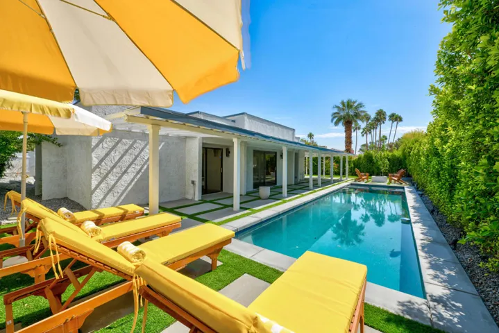 43_1433_E_Caleta_Way43_mls