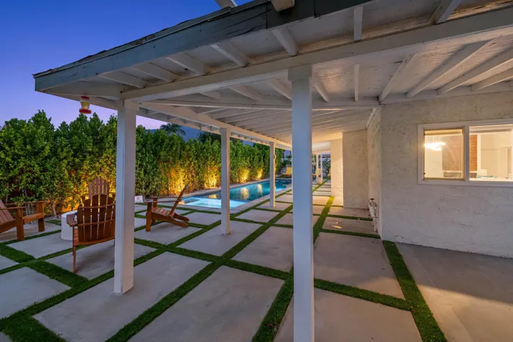 58_1433_E_Caleta_Way57_mls