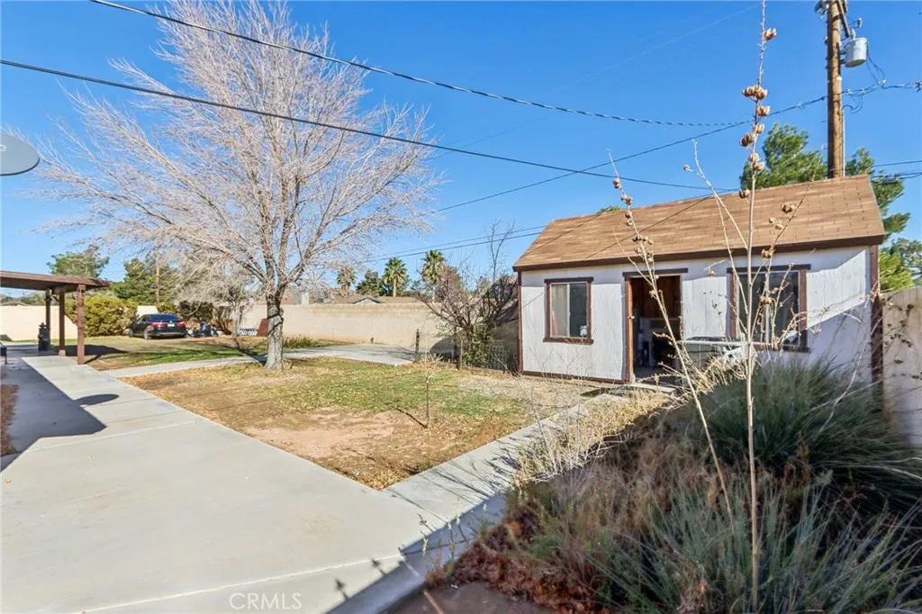 14057 Crow, Apple Valley, California 92307 home-pic-23