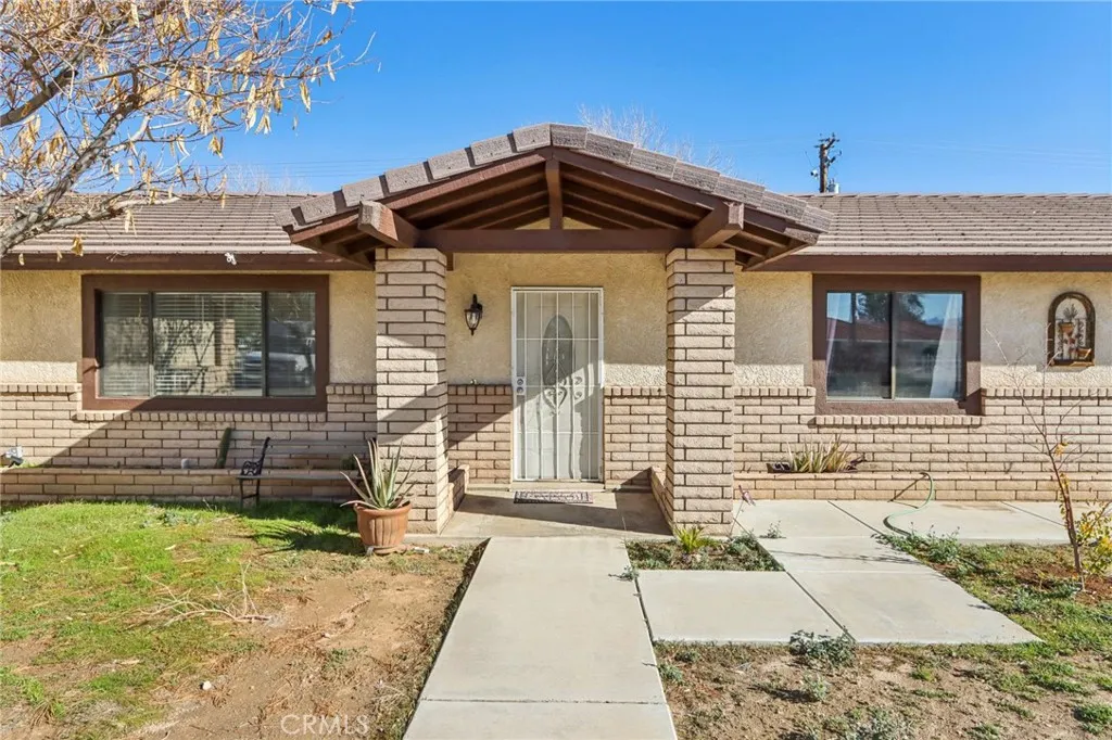 14057 Crow, Apple Valley, California 92307 home-pic-6