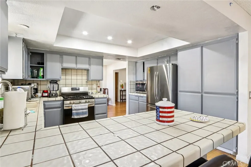 14057 Crow, Apple Valley, California 92307 home-pic-15