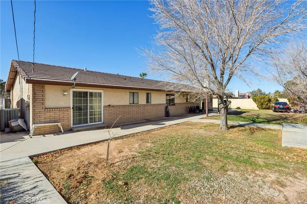 14057 Crow, Apple Valley, California 92307 home-pic-25