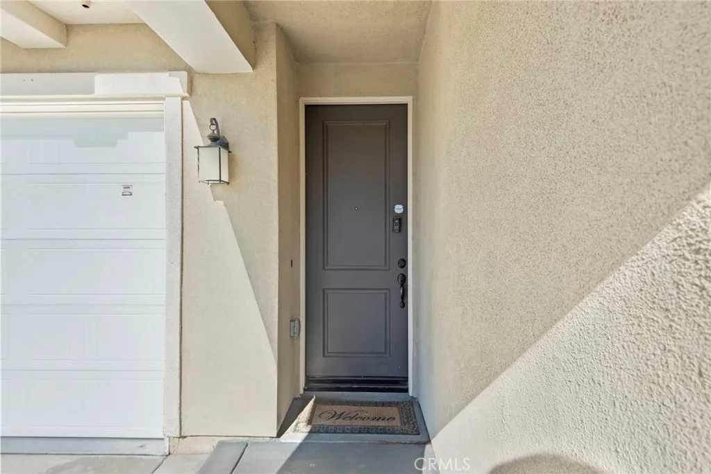 2855 E Howlett Ln, Ontario, California 91762 home-pic-8