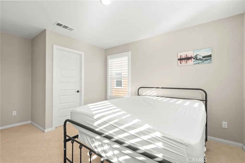 2855 E Howlett Ln, Ontario, California 91762 home-pic-40